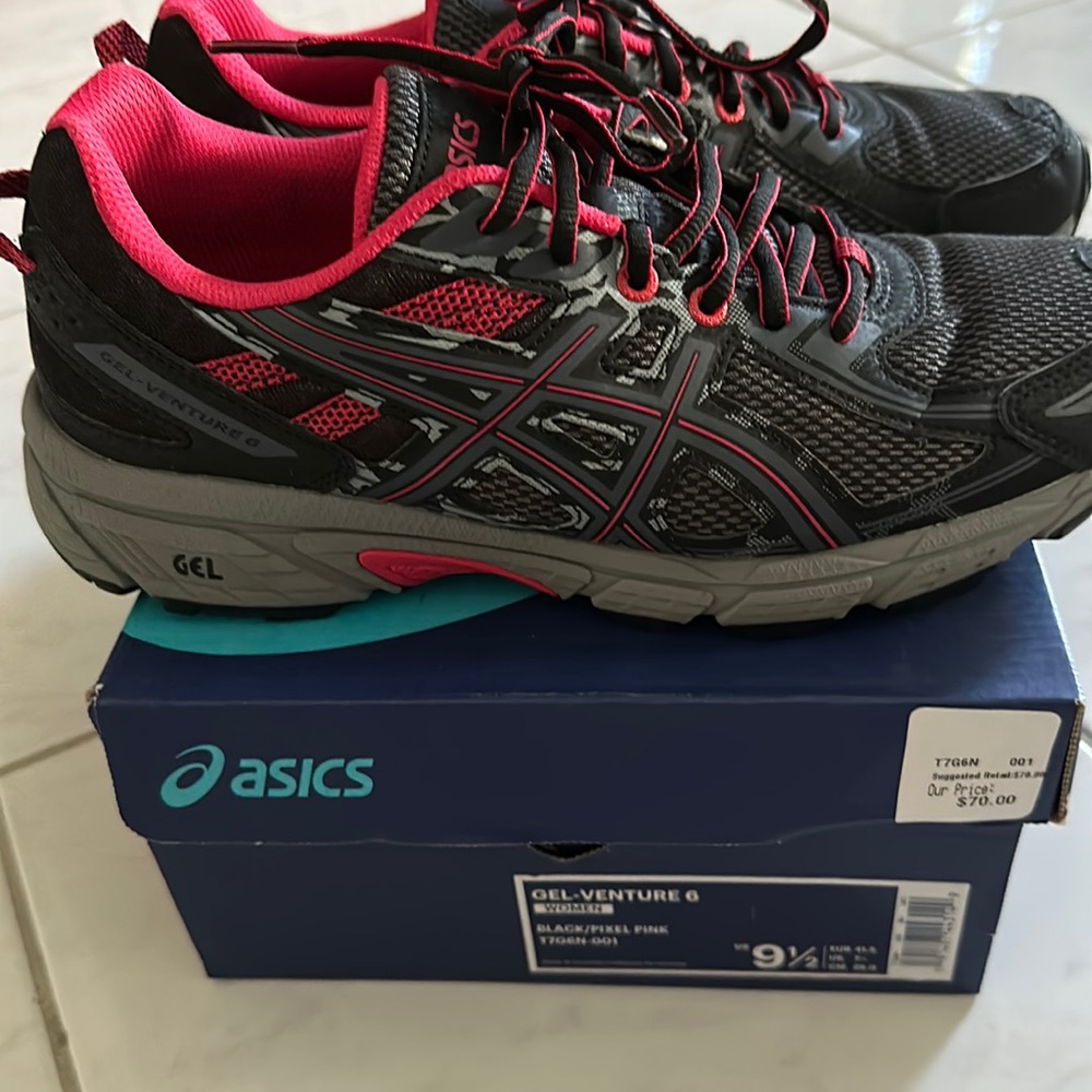 Asics Gel-Venture 6 running shoe - Women’s